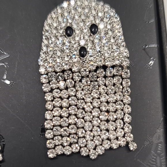 NEW CASPER GHOST crystal earrings Halloween - Picture 3 of 6